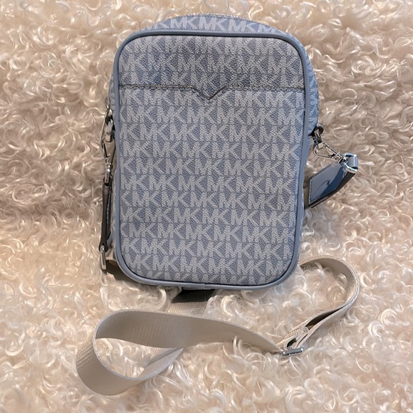 Michael Kors Jet Set Travel Signature PVC Medium Logo Chain Crossbody Flight Bag - Picture 2 of 5